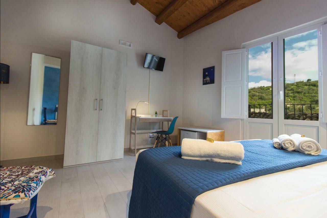 Il Sentiero Dell'Itria - Camere Con Vista Ragusa Bagian luar foto
